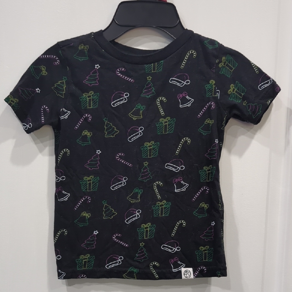 Free Planet Black Festive Graphic Tee
